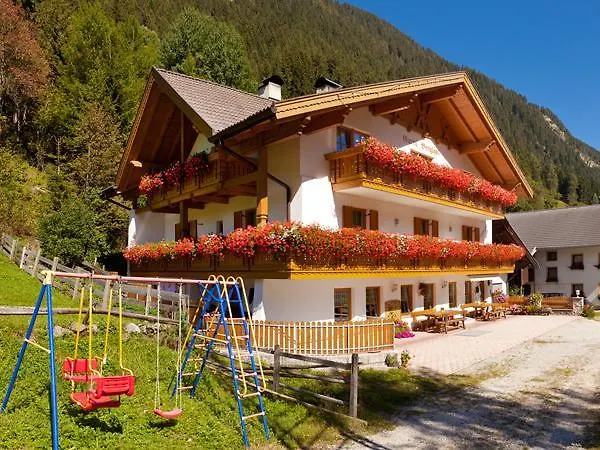 Bed and Breakfast Garni Bergland Racines